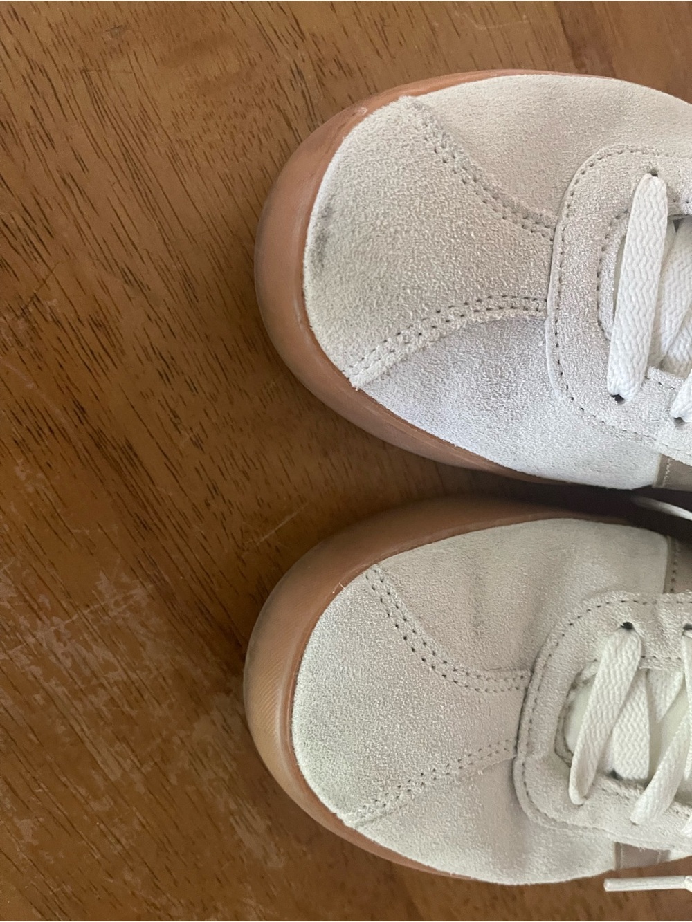 adidas Women's Casual Sneakers in Off-White with Gum Sole - Picture 6 of 13